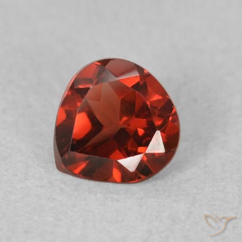 0.54ct 자연스러운 커런트 레드 파이로프 석류석, 배 모양, VVS-VS