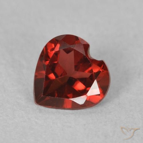 0.52ct 자연스러운 커런트 레드 파이로프 석류석, 마음, VVS-VS