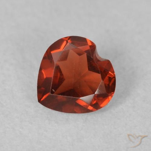 0.47ct 자연스러운 밝은 빨간색 파이로프 석류석, 마음, VVS-VS