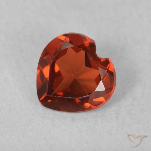 0.50ct 자연스러운 커런트 레드 파이로프 석류석, 마음, VVS-VS