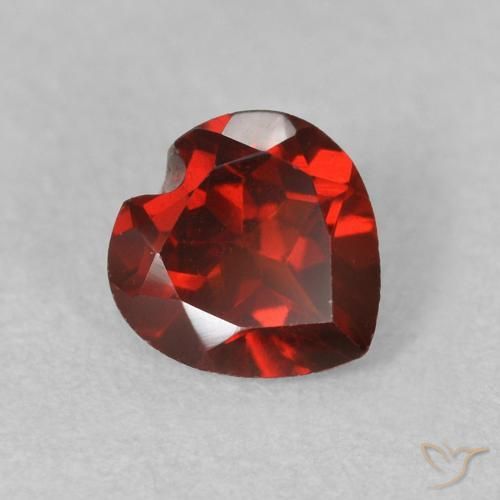 0.59ct 자연스러운 상그리아 레드 파이로프 석류석, 마음, VVS-VS