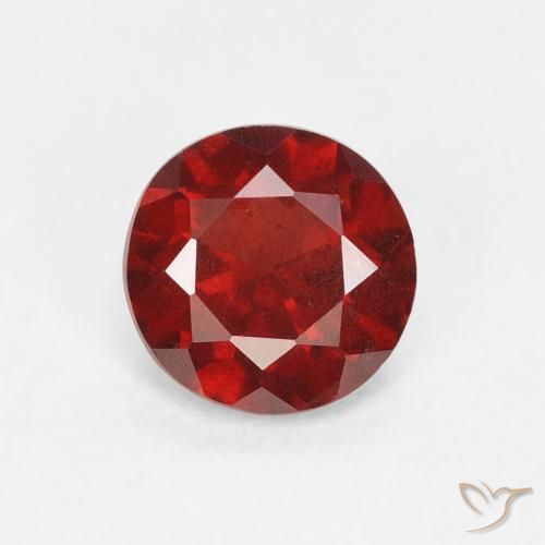0.74ct 자연스러운 미디엄 레드 파이로프 석류석, 둥근, VS