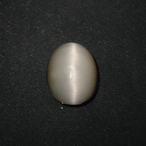 3.06캐럿 천연 크림 Quartz Cat's Eye, 타원형 컷, 10×8 mm, 불투명체
