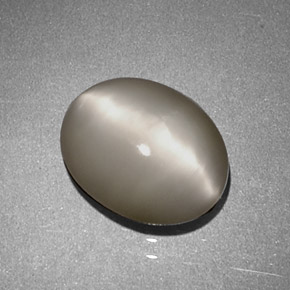 1.97캐럿 천연 크림 Quartz Cat's Eye, 타원형 컷, 9×7.2 mm, 불투명체