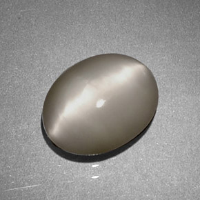 1.97캐럿 천연 크림 Quartz Cat's Eye, 타원형 컷, 9×7.2 mm, 불투명체