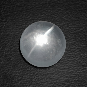 8.82캐럿 천연 클리어 화이트 Quartz Cat's Eye, 라운드 컷, 12.09 mm, 투명한