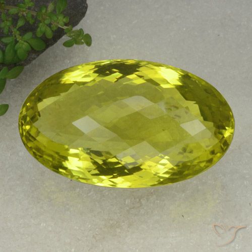 130.99ct 자연스러운 담황색 석영, 타원형, VVS