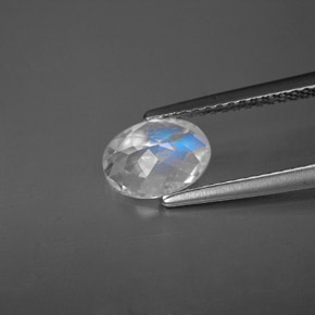 0.94캐럿 천연 블루 화이트 레인보우 문스톤, 타원형 컷, 7.9×5.9 mm, VS-SI