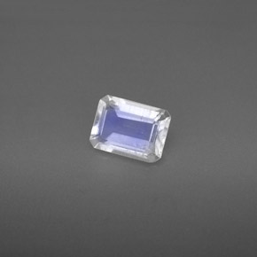 0.81캐럿 천연 블루 화이트 레인보우 문스톤, 에메랄드 컷, 7×5.1 mm, VS