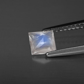 0.62캐럿 천연 블루 화이트 레인보우 문스톤, 스퀘어, 5×5 mm, VS