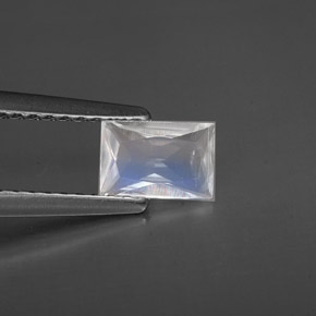0.40캐럿 천연 블루 화이트 레인보우 문스톤, 바게트, 6.1×4.1 mm, VS