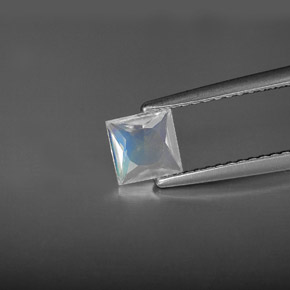 0.53캐럿 천연 블루 화이트 레인보우 문스톤, 정사각형, VS