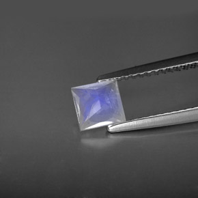 0.59캐럿 천연 블루 화이트 레인보우 문스톤, 스퀘어, 5.2×5.1 mm, VS-SI