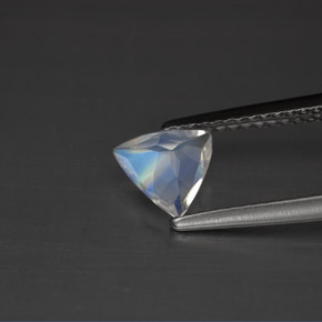 0.57캐럿 천연 블루 화이트 레인보우 문스톤, 트릴리언, 6.4×6.2 mm, VS
