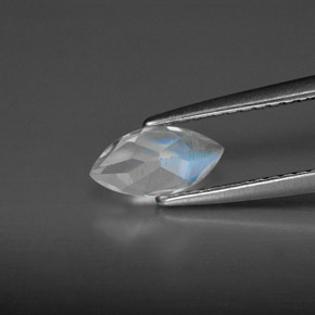 0.59캐럿 천연 블루 화이트 레인보우 문스톤, 투명한, 8.1×4.1 mm, 투명/반투명