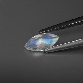 0.30캐럿 천연 화이트 블루 레인보우 문스톤, 투명한, 7.9×3.8 mm, 투명/반투명