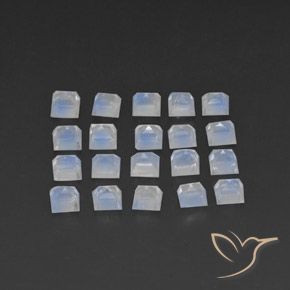 3.61캐럿 천연 푸르스름한 흰색 레인보우 문스톤 보석, 정사각형, 투명한