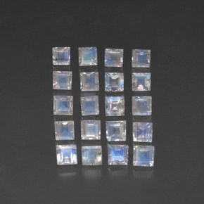 3.80캐럿 천연 푸르스름한 화이트 레인보우 문스톤 보석, 스퀘어, 3.1×3.1 mm, 투명한