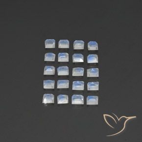 2.61캐럿 천연 푸르스름한 흰색 레인보우 문스톤 보석, 정사각형, 투명한