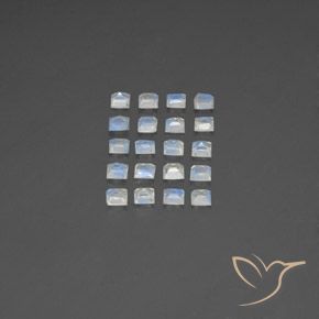 2.39캐럿 천연 푸르스름한 흰색 레인보우 문스톤 보석, 정사각형, 투명한