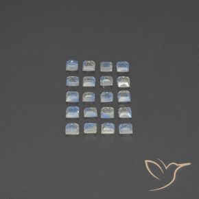 2.81캐럿 천연 푸르스름한 흰색 레인보우 문스톤 보석, 정사각형, 투명한