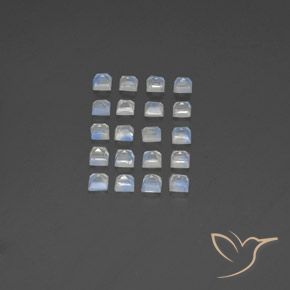 3.26캐럿 천연 푸르스름한 흰색 레인보우 문스톤 보석, 정사각형, 투명한