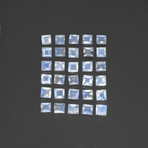 3.55캐럿 천연 푸르스름한 흰색 레인보우 문스톤 보석, 정사각형, 투명한