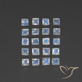 3.45캐럿 천연 푸르스름한 흰색 레인보우 문스톤 보석, 정사각형, 투명한