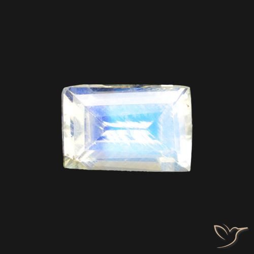 0.54ct 자연스러운 푸르스름한 흰색 레인보우 문스톤, 바게트, 투명한