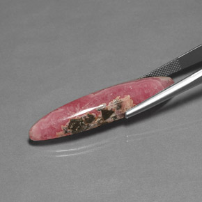 26.04캐럿 천연 멀티컬러 로도크로사이트, 마퀴즈, 44×9.7 mm, 불투명체
