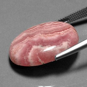 29.59캐럿 천연 다색 로도크로사이트, 타원형 컷, 불투명체