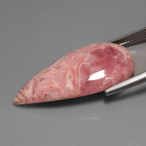 29.58캐럿 천연 멀티컬러 로도크로사이트, 배 모양, 31.3×16.5 mm, 불투명체