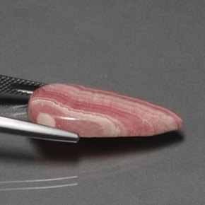 14.00캐럿 천연 멀티컬러 로도크로사이트, 배 모양, 26×12 mm, 불투명체
