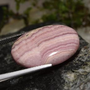 20.56캐럿 천연 멀티컬러 로도크로사이트, 타원형 컷, 22.7×16.6 mm, 불투명체