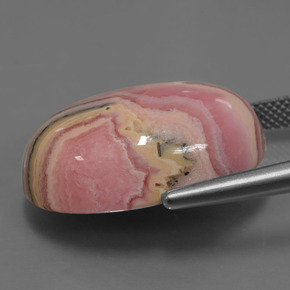 34.09캐럿 천연 다색 로도크로사이트, 타원형 컷, 불투명체