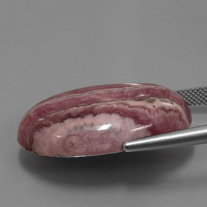 52.06캐럿 천연 멀티컬러 로도크로사이트, 타원형 컷, 29.8×21.7 mm, 불투명체