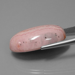62.39캐럿 천연 멀티컬러 로도크로사이트, 타원형 컷, 31.6×20.1 mm, 불투명체