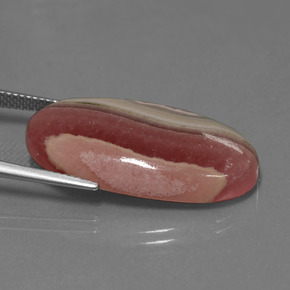 30.73캐럿 천연 멀티컬러 로도크로사이트, 타원형 컷, 29.2×15.7 mm, 불투명체