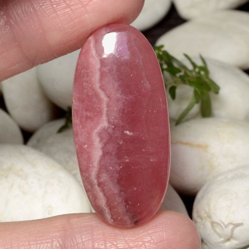 39.68ct 자연스러운 다색 로도크로사이트, 타원형, 투명한