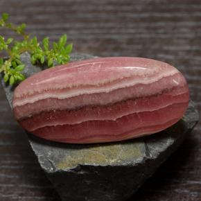 59.63캐럿 천연 멀티컬러 로도크로사이트, 타원형 컷, 41.6×20.5 mm, 투명한