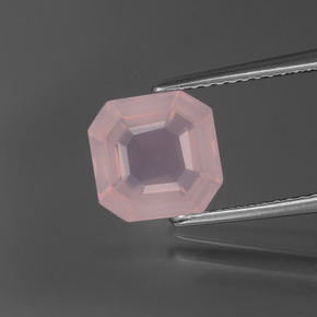 2.20캐럿 천연 라이트 핑크 로즈 쿼츠, 에메랄드 컷, 8.4×8.3 mm, 투명한