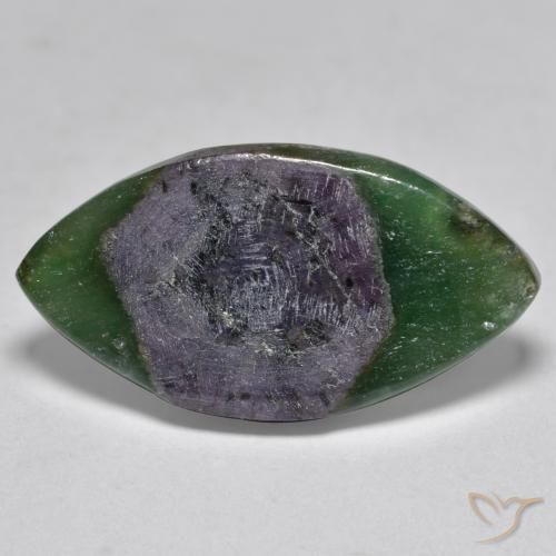 7.88ct 자연스러운 다색 Fuchsite의 루비, 보석, 투명한