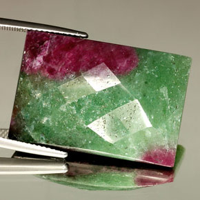 42.79캐럿 천연 멀티컬러 루비 조이사이트, 바게트, 27.8×18.7 mm, 불투명체