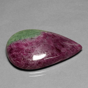 44.82캐럿 천연 멀티컬러 루비 조이사이트, 배 모양, 33.1×22.8 mm, 불투명체