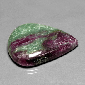 55.69캐럿 천연 멀티컬러 루비 조이사이트, 배 모양, 33.7×26 mm, 불투명체