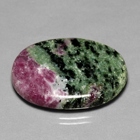 44.83캐럿 천연 멀티컬러 루비 조이사이트, 타원형 컷, 30.7×24.2 mm, 불투명체