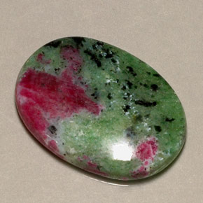21.97캐럿 천연 멀티컬러 루비 조이사이트, 타원형 컷, 25.8×18.8 mm, 불투명체