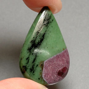 22.31캐럿 천연 멀티컬러 루비 조이사이트, 배 모양, 28.8×18.9 mm, 불투명체