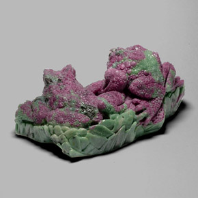 1566.63캐럿 천연 멀티컬러 루비 조이사이트, 멋진 모양, 107.4×57.7 mm, 불투명체