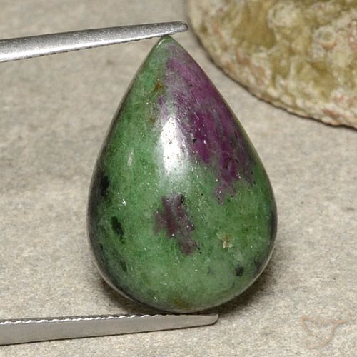 15.77ct 자연스러운 다색 루비-Zoisite, 배 모양, 불투명체